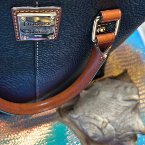 Dooney & Bourke leather Bag - Picture 9 of 16